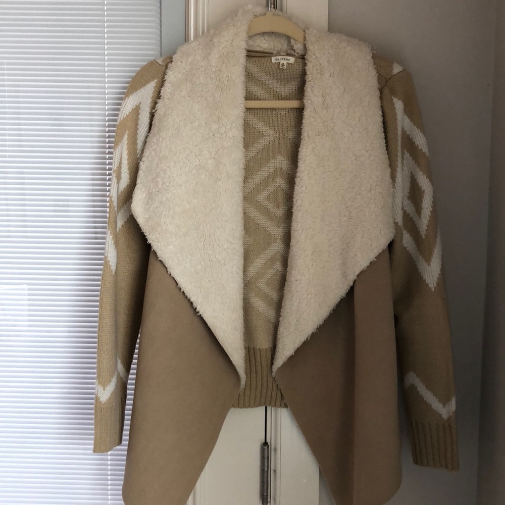 En Creme furry jacket